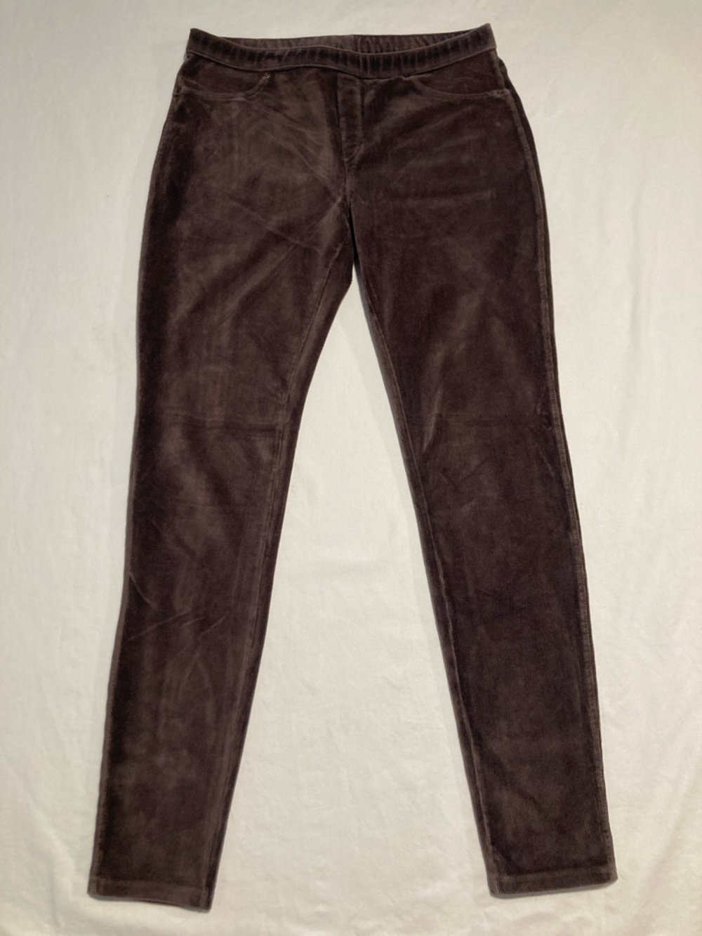 HUE Women's Dark Brown Velvet Skinny Jeans Corduroy Style (Item No. R27)
